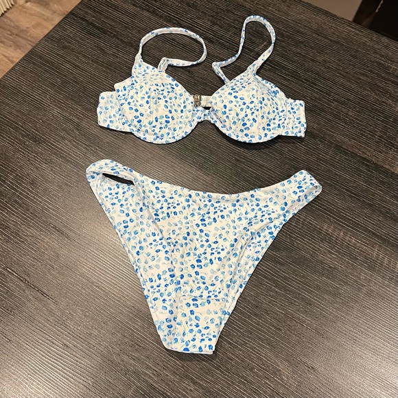Other - Floral bikini set